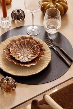 Tallerken Bloom flower 15cm Cognac