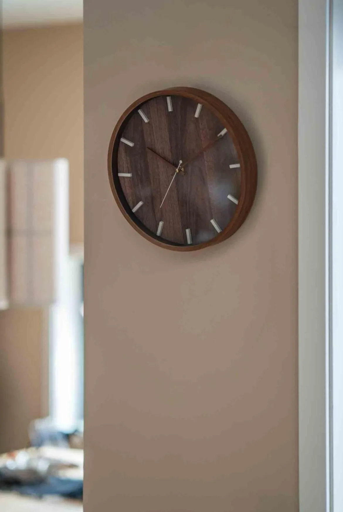 Veggklokke Mahogany 30cm